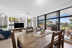 Break Free - Beachfront Resort in Heart of Surfers